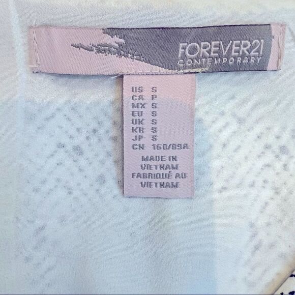Forever 21 White & Black 3/4 Sleeve Sleeve Mini Dress Women’s Size Small (S) - Picture 6 of 7